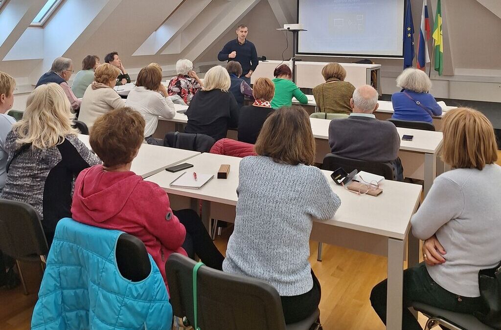 Simbioza – digitalno opismenjevanje starejših.